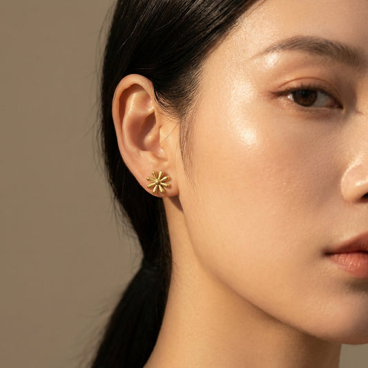 Daisy Stud Earrings Stainless Steel Gold Plated