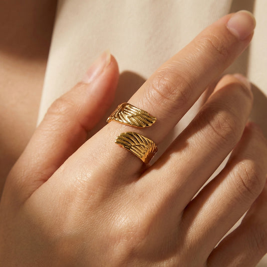 Korean Gold Plated Wings Open Finger Ring