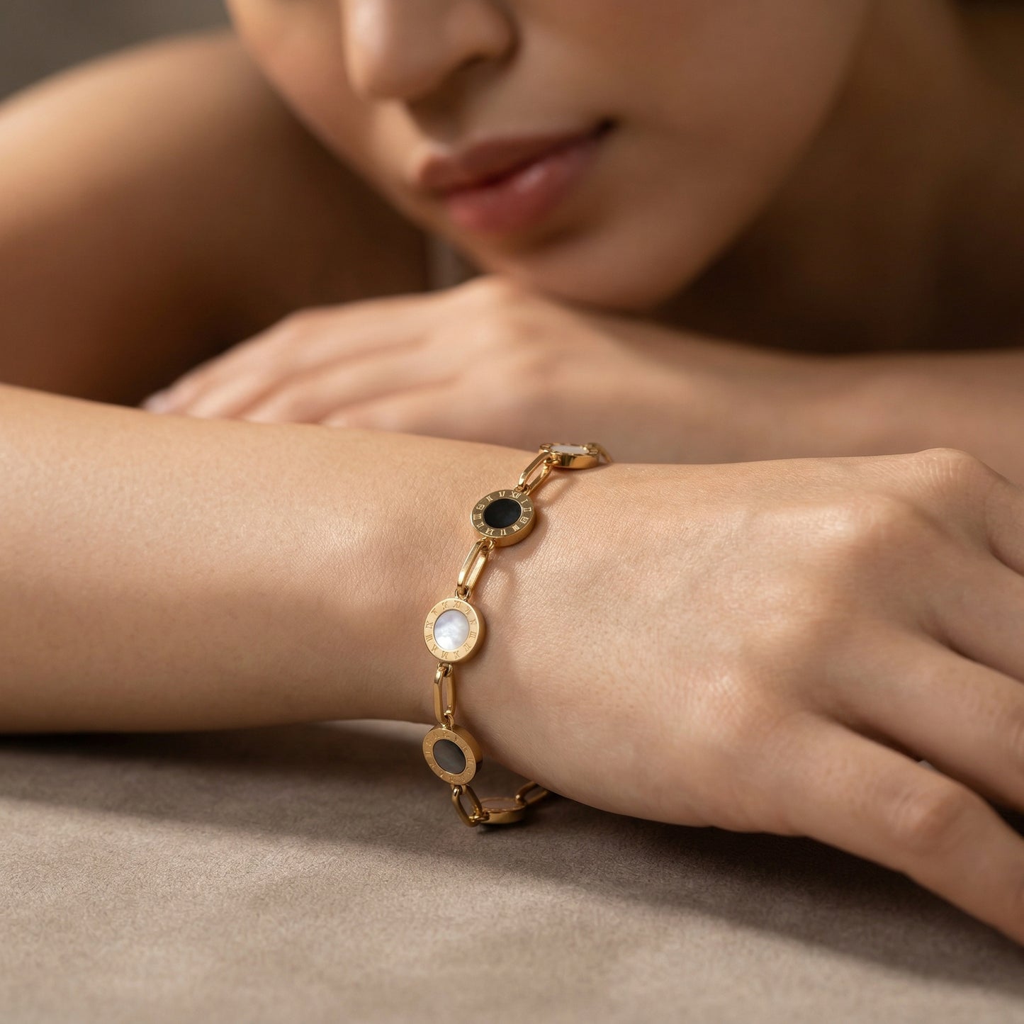 Roman Disc Gold Bracelet