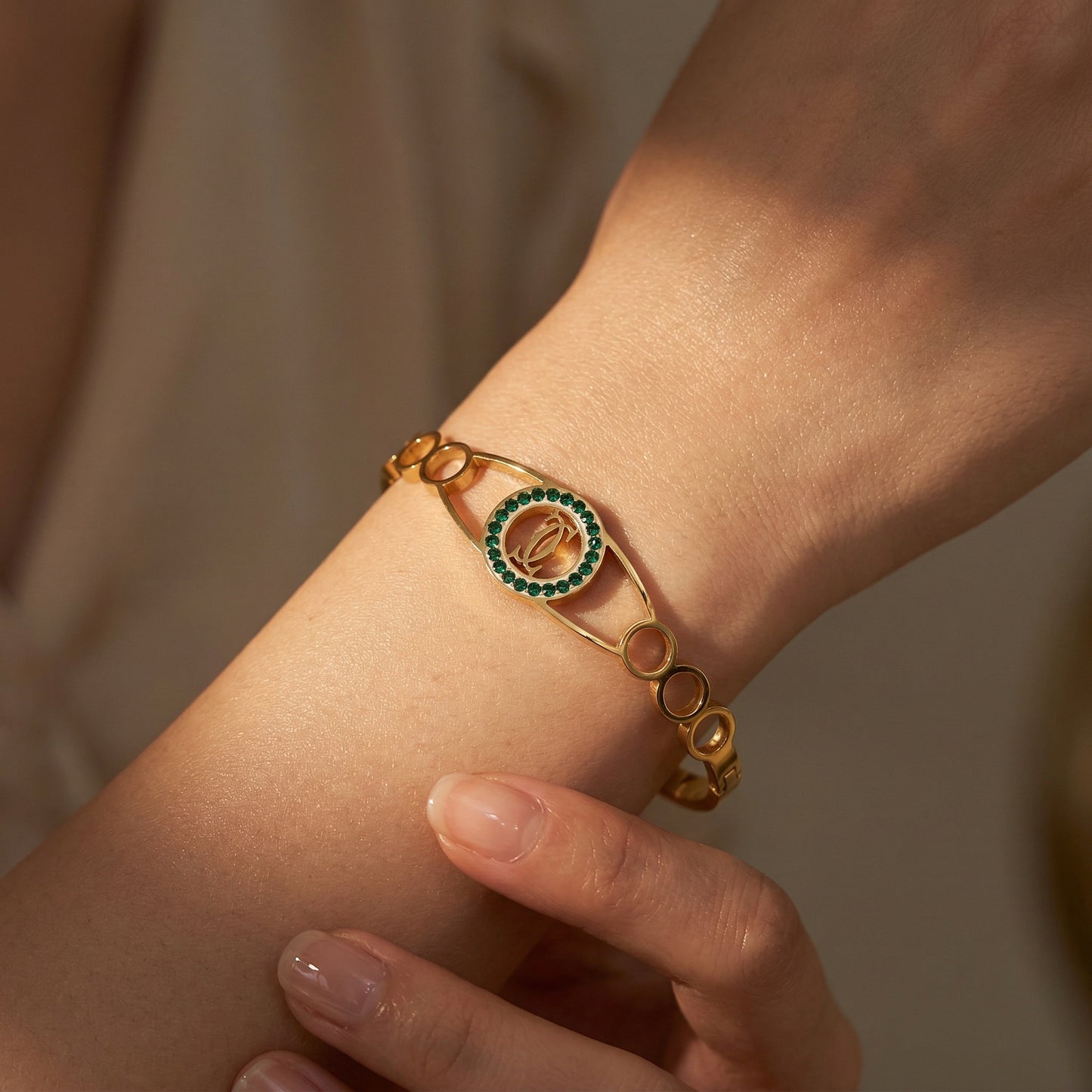 Emerald Halo Medallion Bracelet