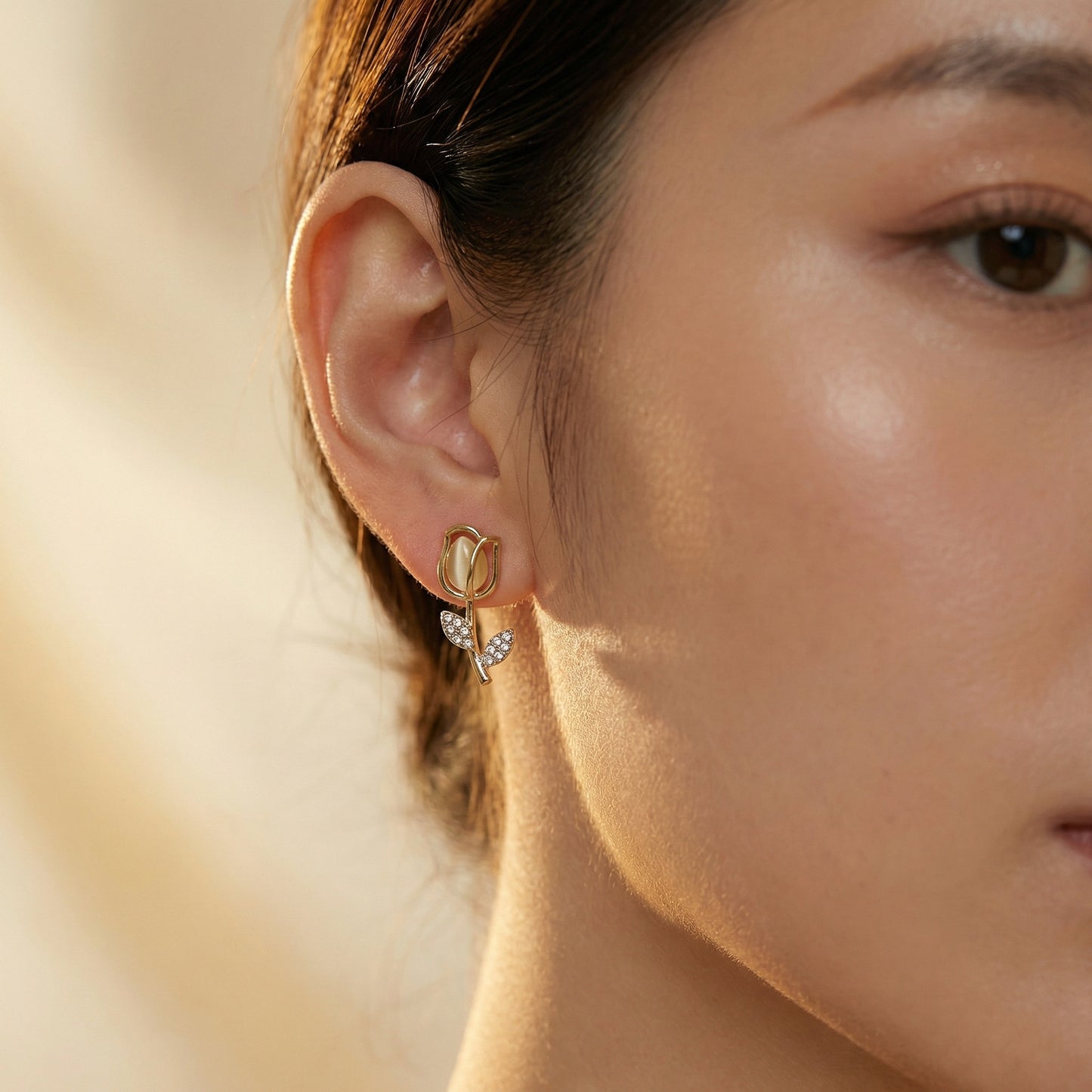 Golden Tulip Spark Stud Earrings