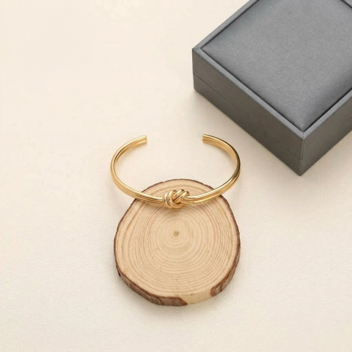 Golden Knot Elegance Bracelet