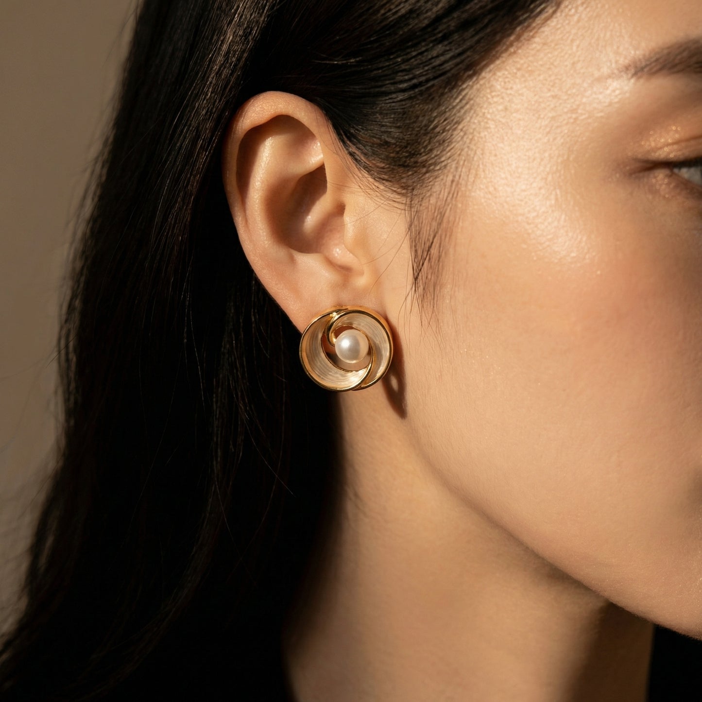 Korean Circular Pearl Stud Earrings